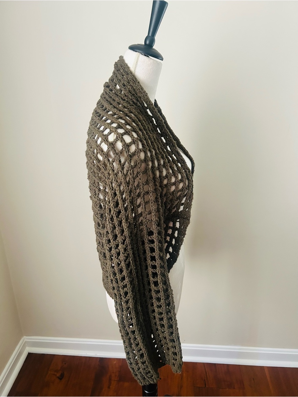 Free People Open-Weave Olive Crochet Shrug, Med, Very Good Used Condition - Picture 6 of 8